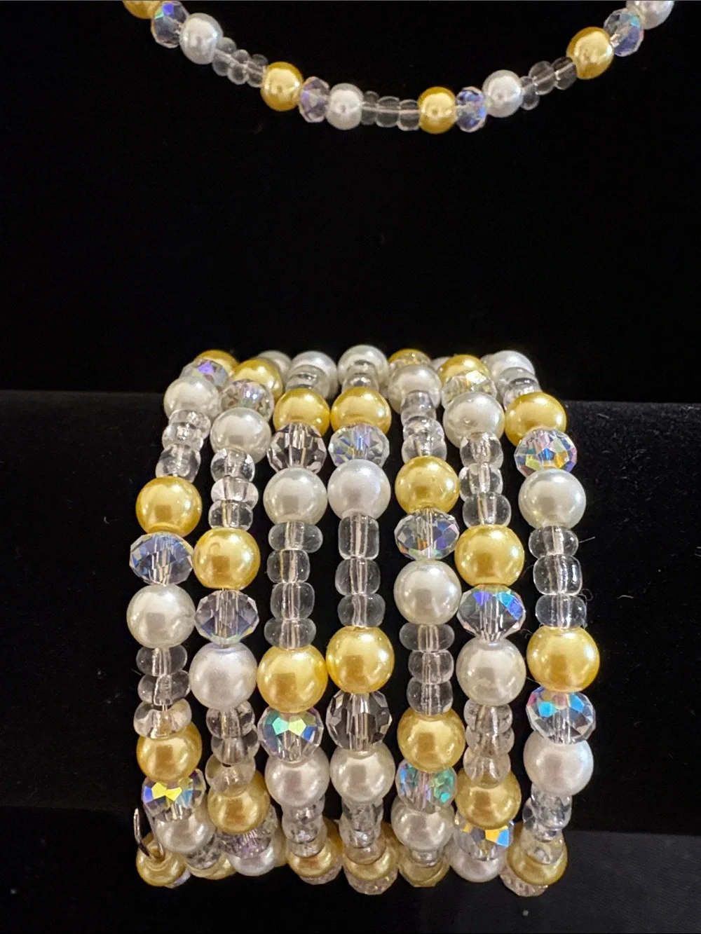 Gold and Pearl Beaded Women’s Necklace & Bracelet Set